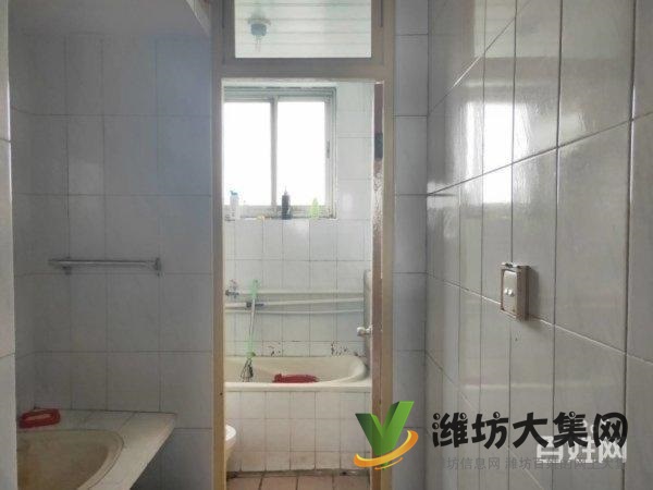 一實(shí)小學(xué)校近佳樂(lè)家 一梯一戶  精裝三室 有證無(wú)稅