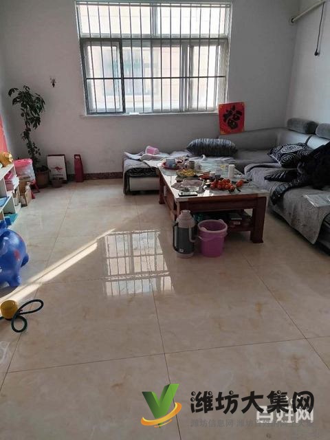 房子有證，外帶兩個(gè)超大露臺(tái)是個(gè)東山