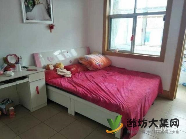 站南廣場(chǎng)多層94平精裝3室 帶超大地下室 車位 看