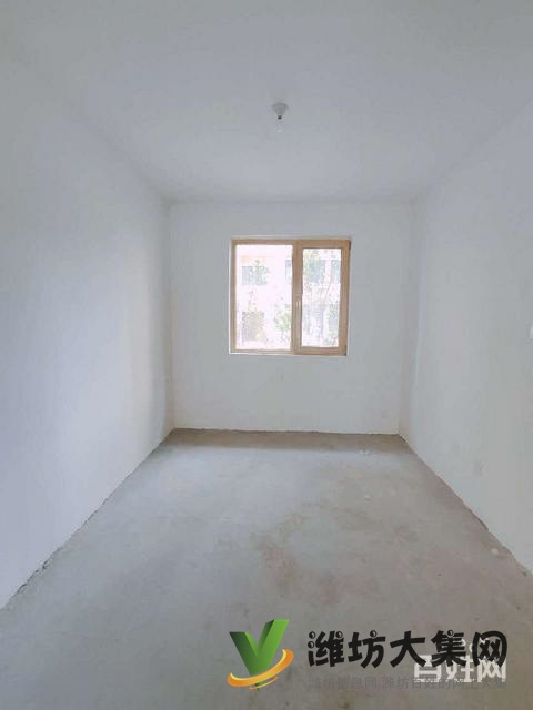 玫瑰公館一樓帶大院！送城市會客廳！三居，更名貸款，