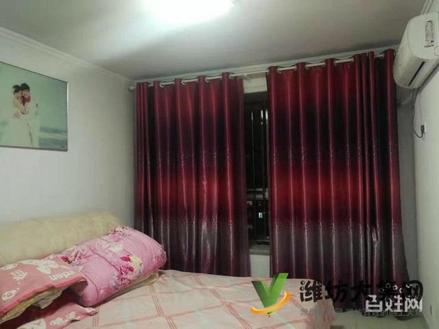 此房為結(jié)婚準(zhǔn)備，舒適三室，精裝修，現(xiàn)因換大房，找有