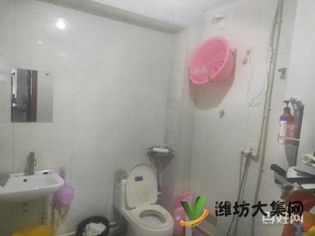 房子有證，外帶兩個(gè)超大露臺(tái)是個(gè)東山