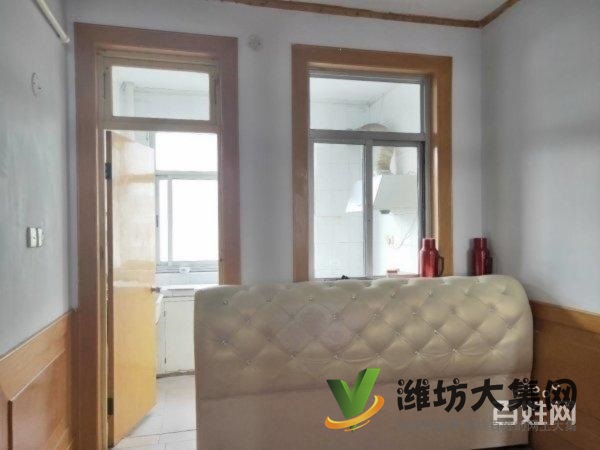 一實(shí)小學(xué)校近佳樂(lè)家 一梯一戶  精裝三室 有證無(wú)稅