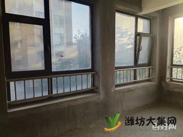 青云郡三室兩廳好房，毛培房給你更大的裝修空間，