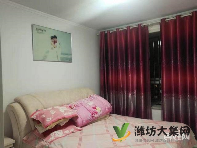 此房為結(jié)婚準(zhǔn)備，舒適三室，精裝修，現(xiàn)因換大房，找有