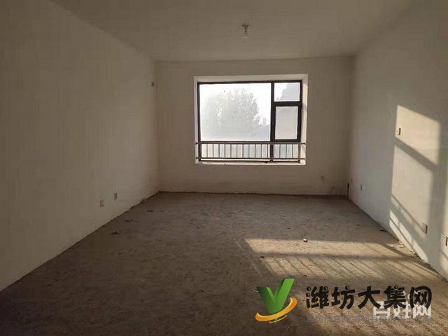 青云郡三室兩廳好房，毛培房給你更大的裝修空間，