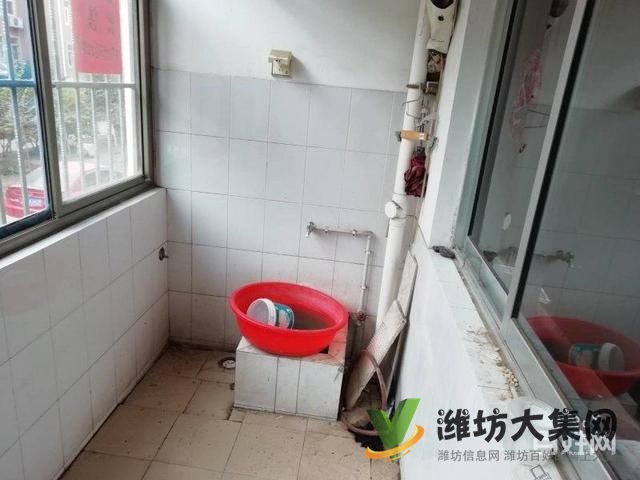 41萬搶青云花園3室好房，多層1樓精裝，帶倉庫，搶到賺到