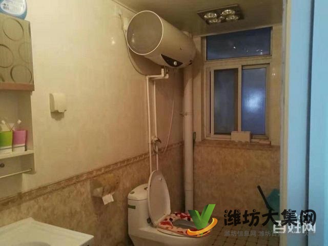 此房為結(jié)婚準(zhǔn)備，舒適三室，精裝修，現(xiàn)因換大房，找有