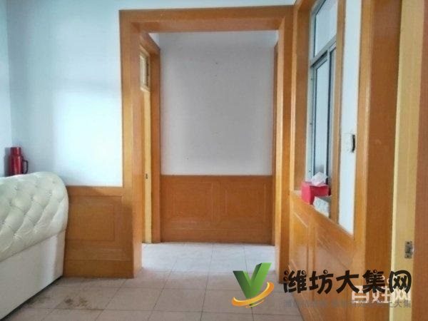 一實(shí)小學(xué)校近佳樂(lè)家 一梯一戶  精裝三室 有證無(wú)稅